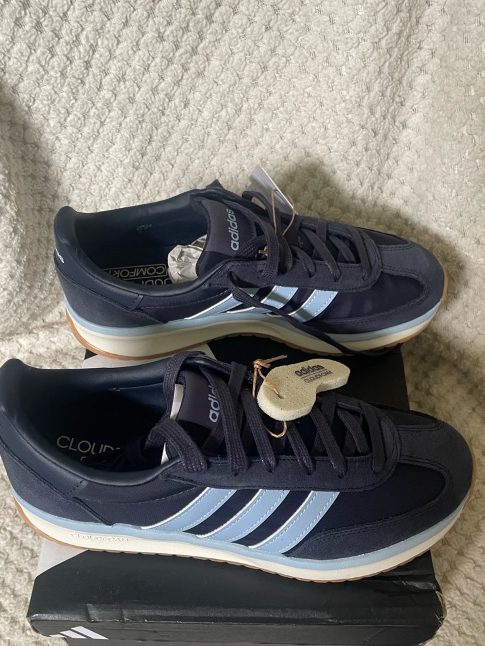 adidas Navy and Light Blue Retro-Inspired womens 7.5 Sneakers